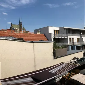 V Centru Mesta S Vyhledem Na Petra Apartmán